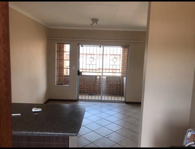 2 BEDROOM PROPERTY TO RENT IN MOOIKLOOF RIDGE ESTATE